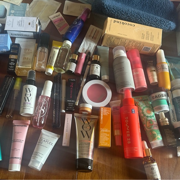 Makeup Mystery Bundle - Picture 8 of 15